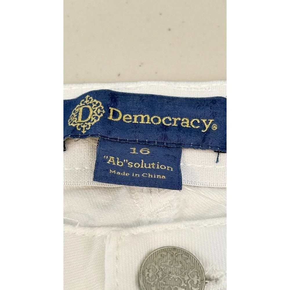 Democracy Ab